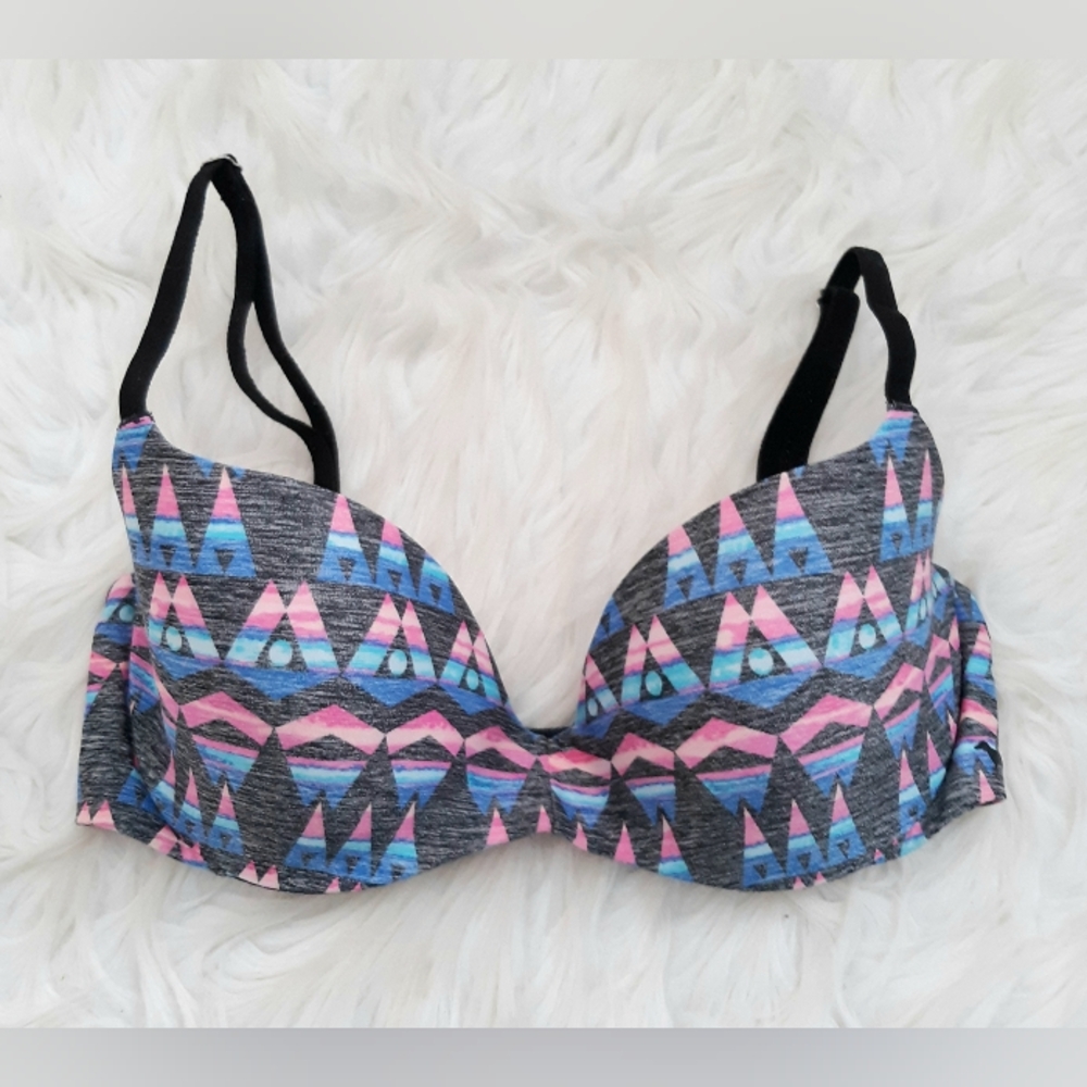 PINK VS Light Lift Aztec Bra 32D